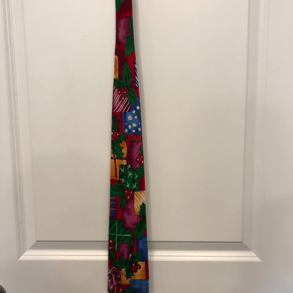 J. GARCIA TIE = SURPRISE PACKAGE